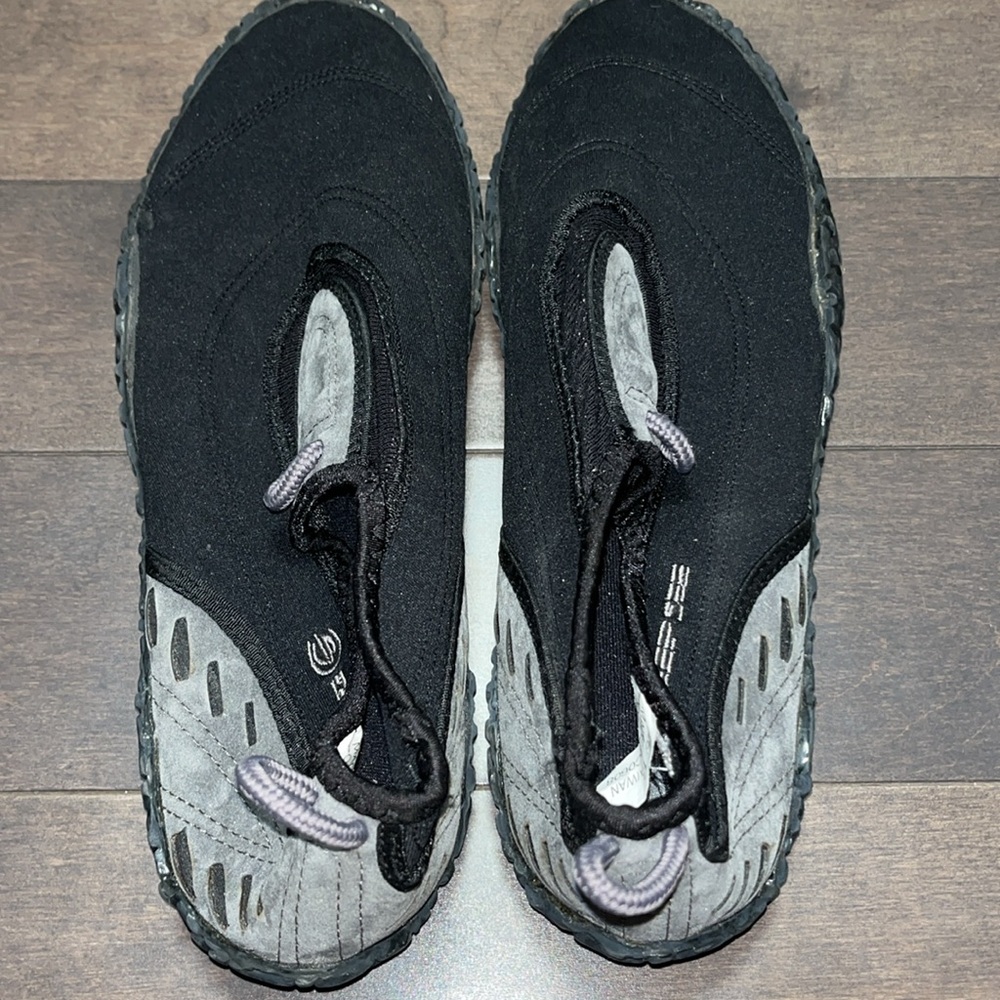 Deep Sea water shoes 13